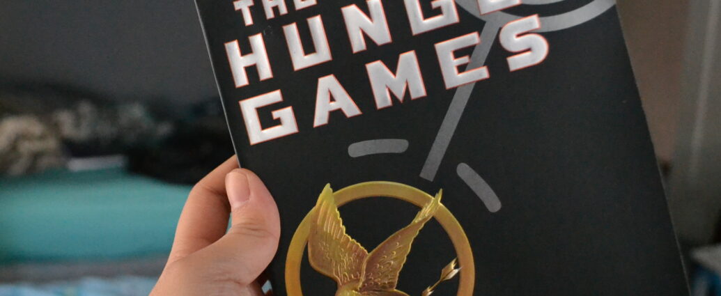 Cover of Hunger Games by Suzanne Collins.