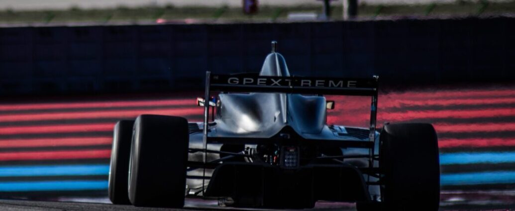 f1 car on the French gp circuit