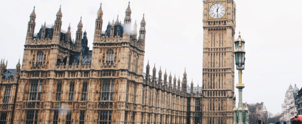 Image of Big Ben and UK Houses of Parliament.