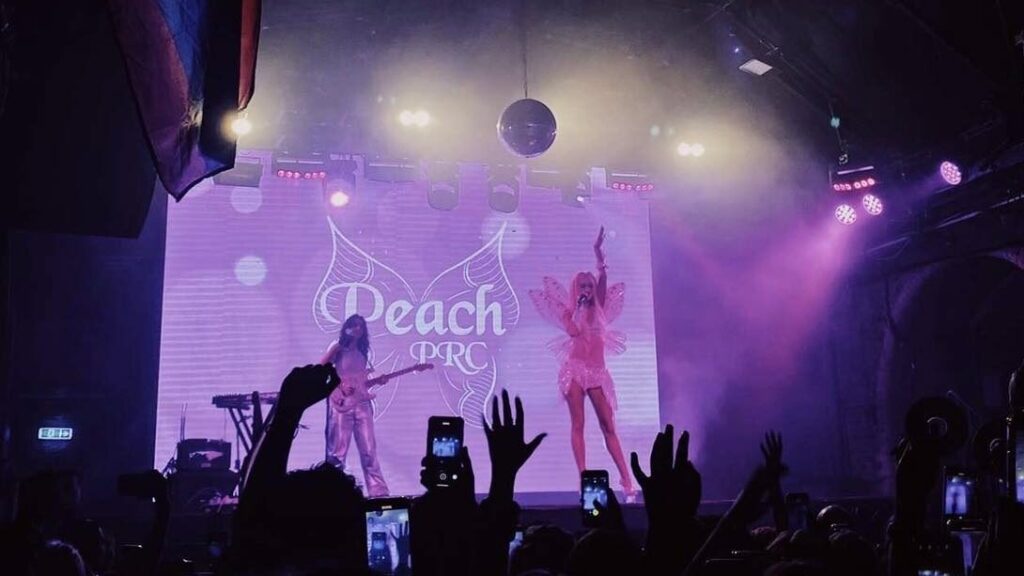 Peach PRC on stage in HEAVEN