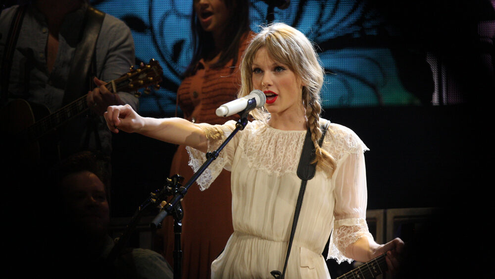 Taylor Swift performing in Sydney, Australia in 2012.