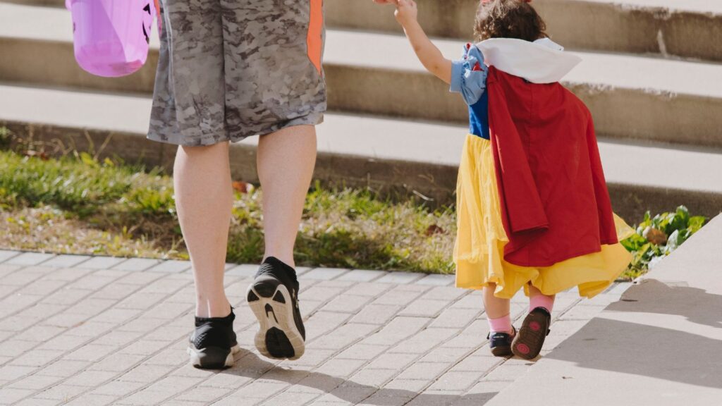 Young girl in Snow White costume