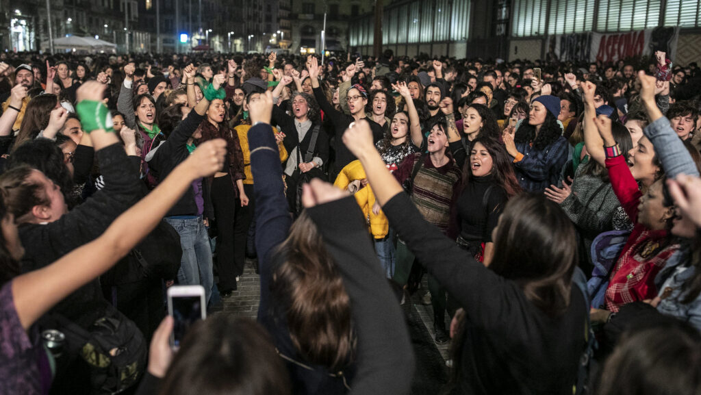 Image displays a crowd of ecofeminist protestors in Barcelona, 2020. [Ecofeminism]