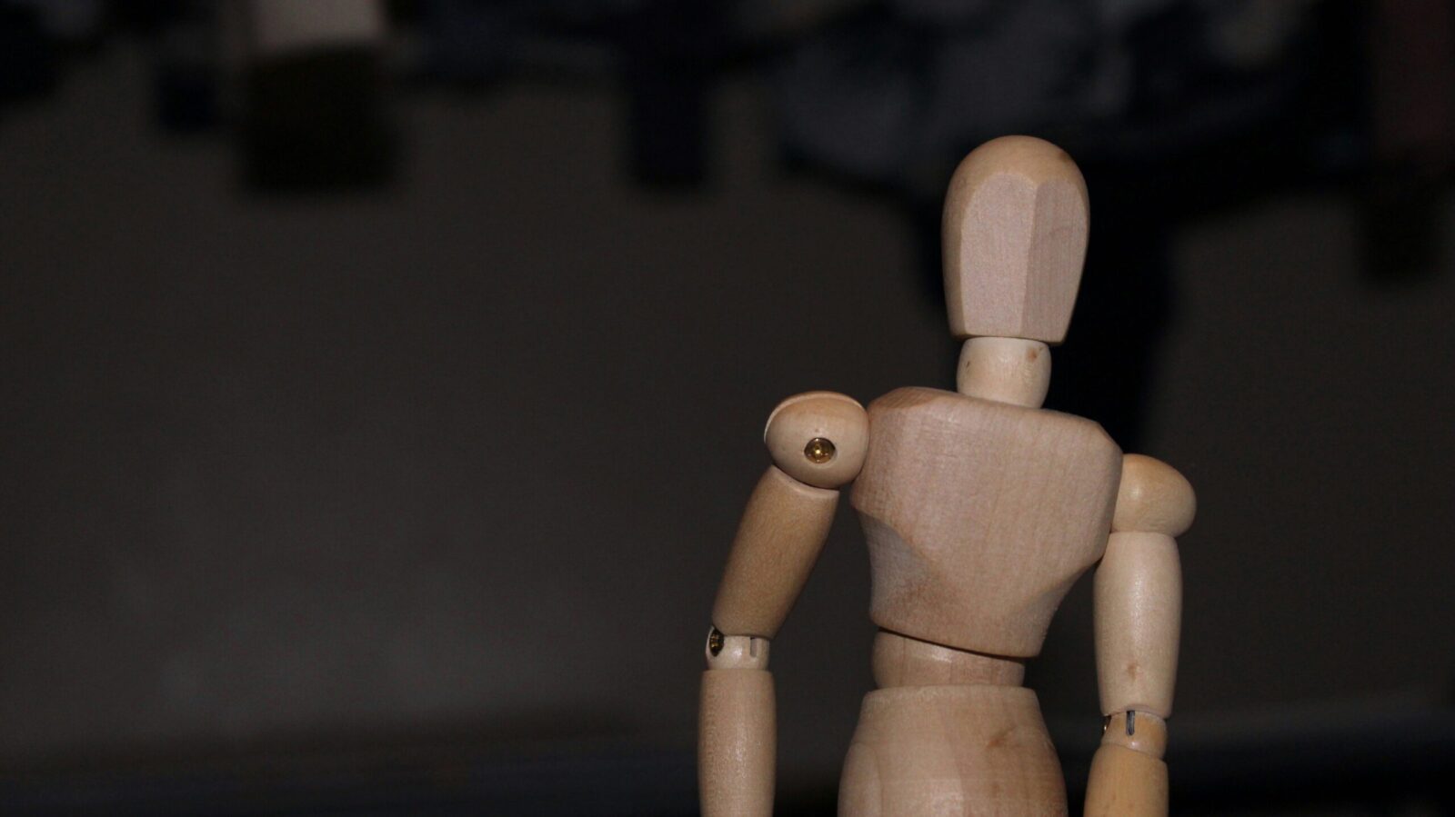 A drawing doll in a neutral upright position.